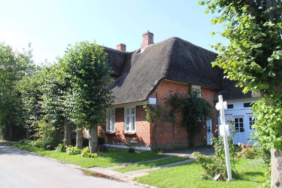 Kapitaen Hansen Haus Oldsum Экстерьер фото